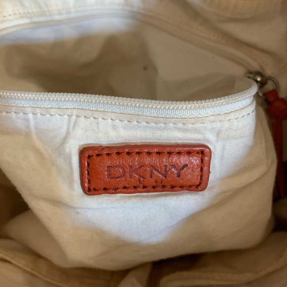 Purse - Picture 3 of 4